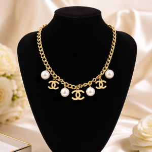 Luxury Pearl Charm Chain Necklace